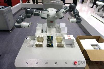 未来工厂什么样?ABB工业机器人展示场景应用 - 机器人 - 电子发烧友网